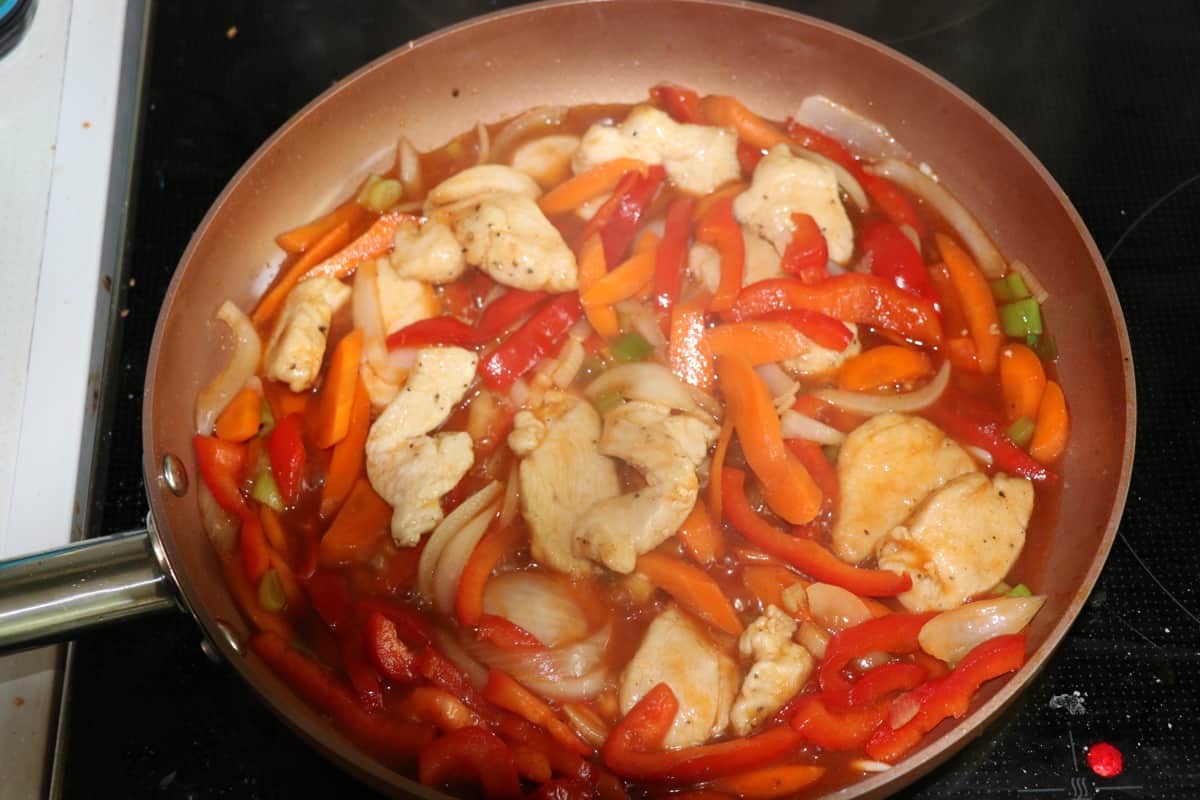 Hähnchenpfanne Süss-Sauer