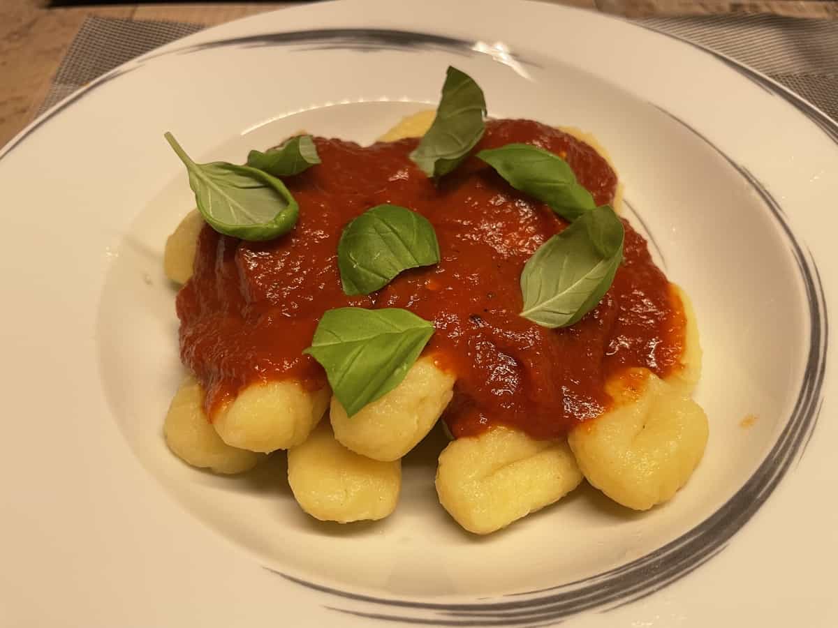 Gnocchi mit Tomatensoße